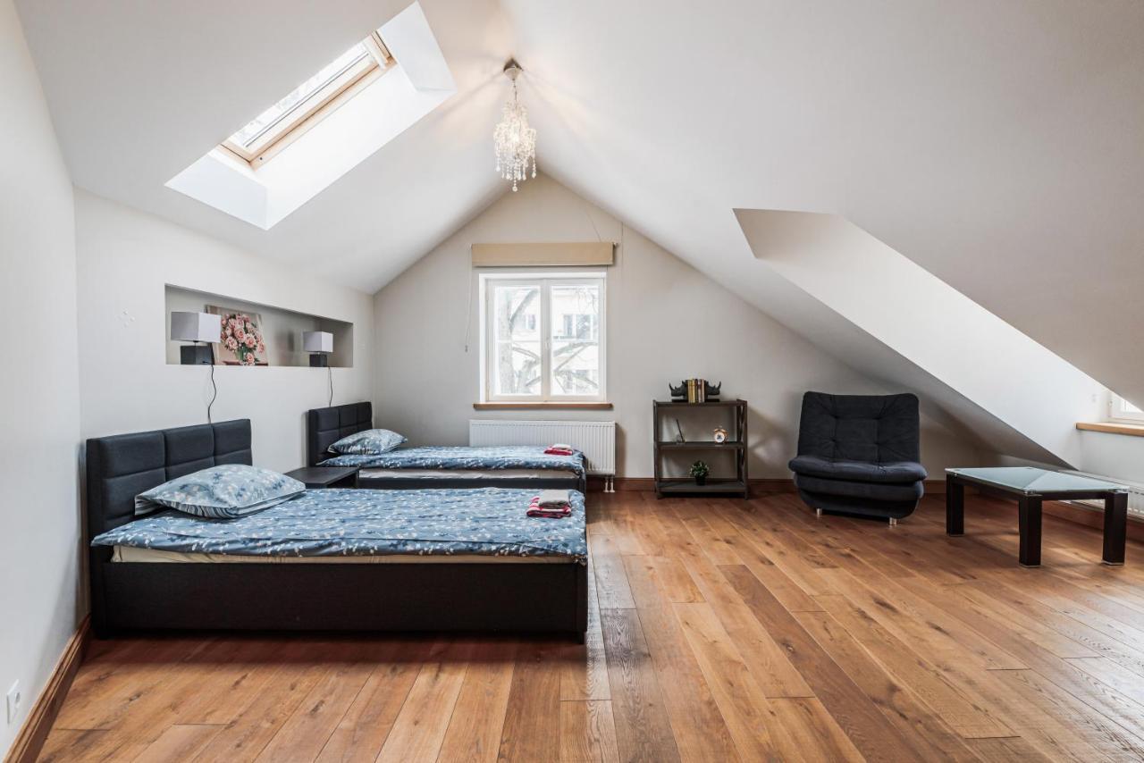 AirHome - Kuninga Apartment Tallinn Bagian luar foto