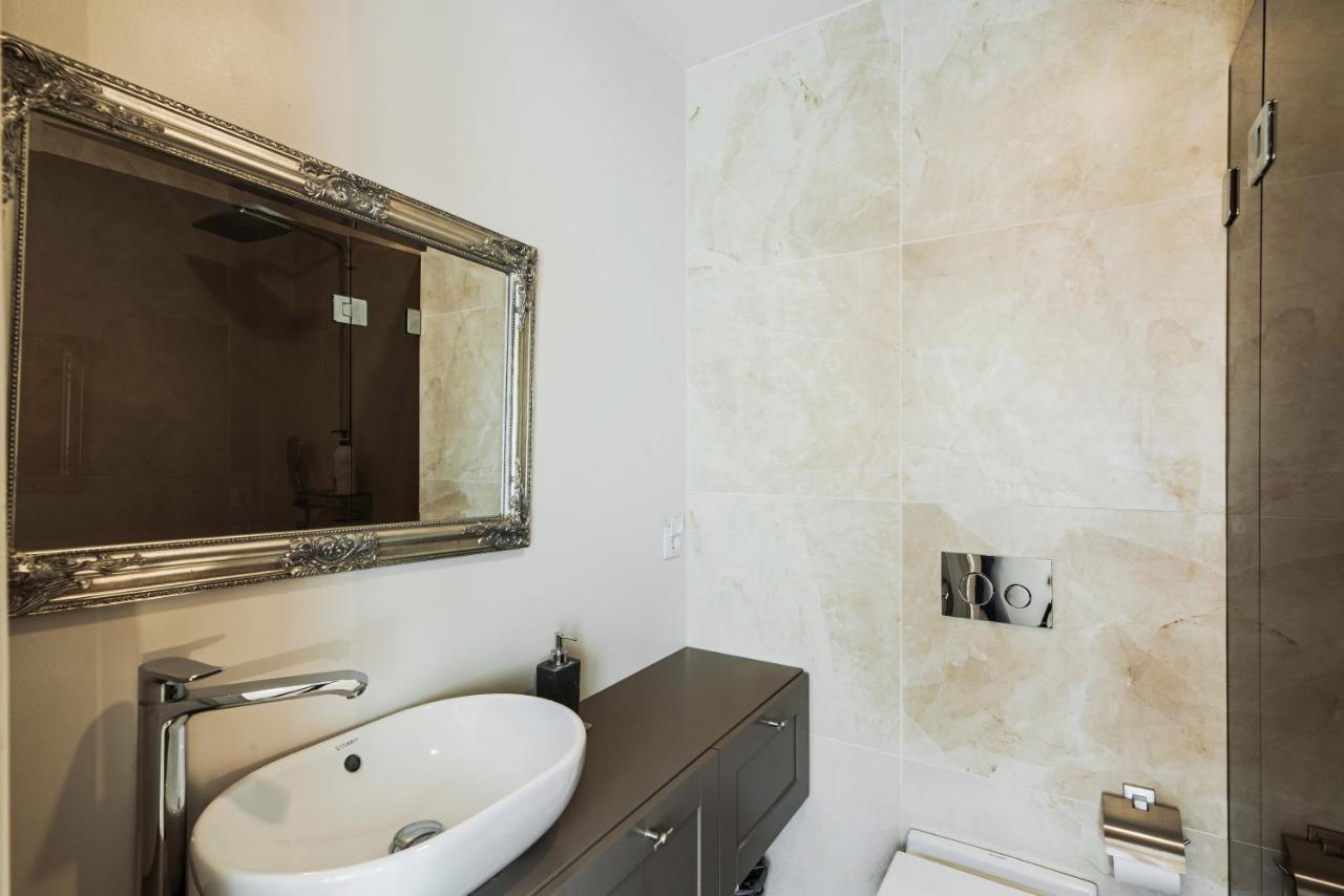 AirHome - Kuninga Apartment Tallinn Bagian luar foto