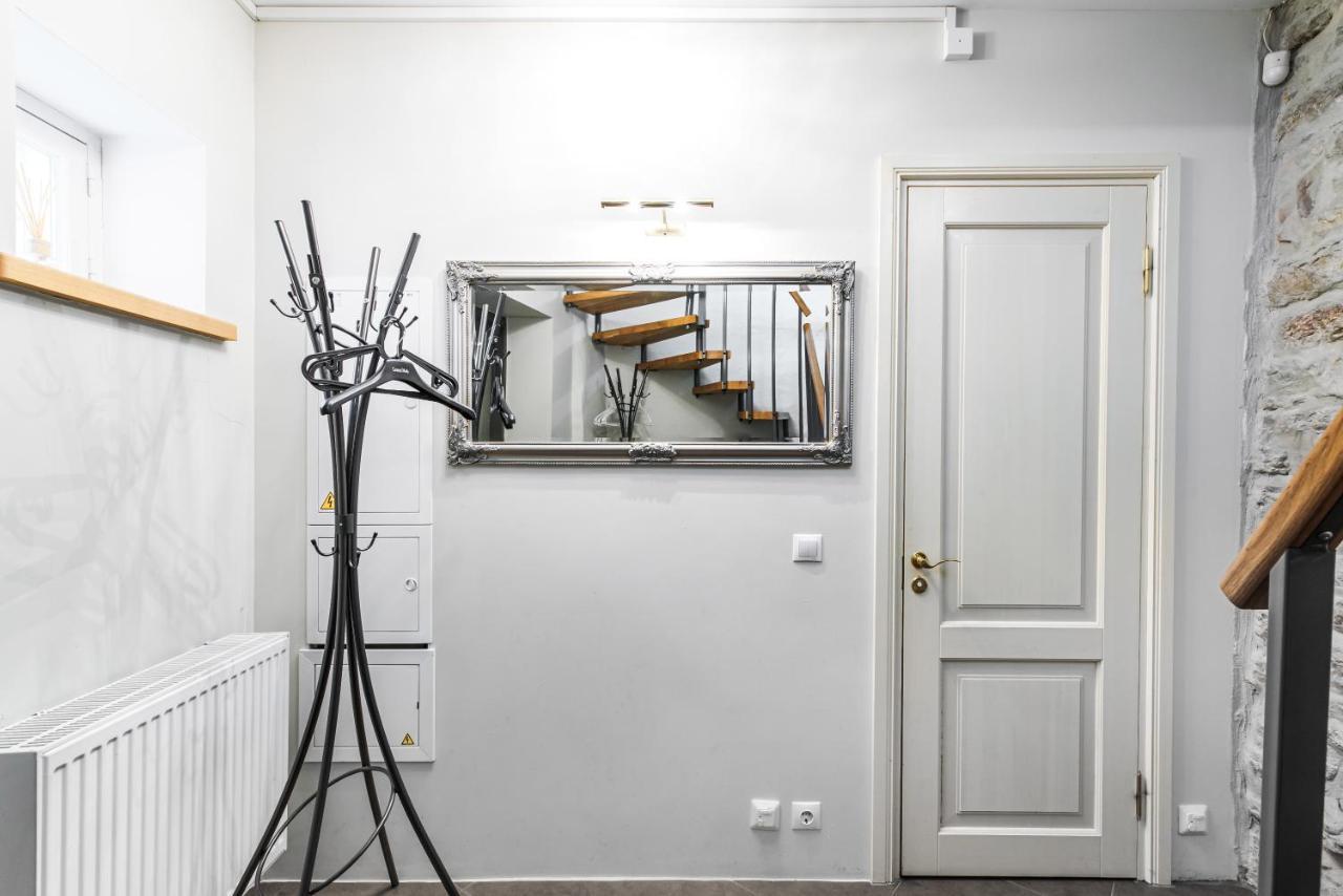 AirHome - Kuninga Apartment Tallinn Bagian luar foto